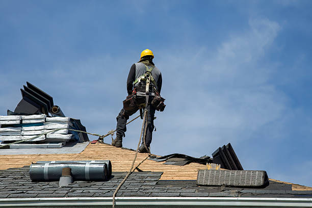 Professional Gutter Installation technician working in Hillsdale, IN